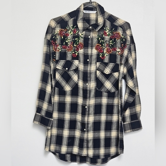Zara Small Plaid Floral Embroidered Beaded Pearl Snap Button Down Shirt/Blouse - Picture 3 of 13